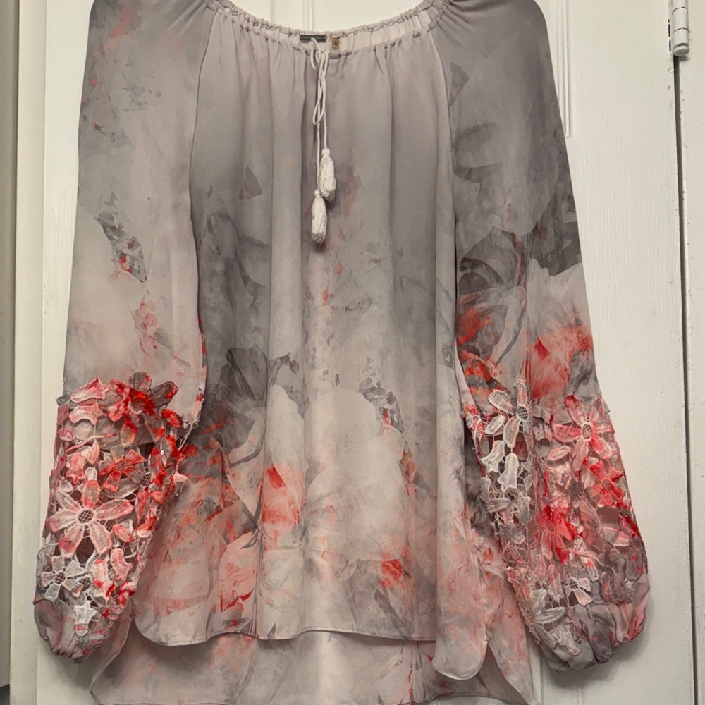 Elie Tahari Gray and Red Floral Blouse M